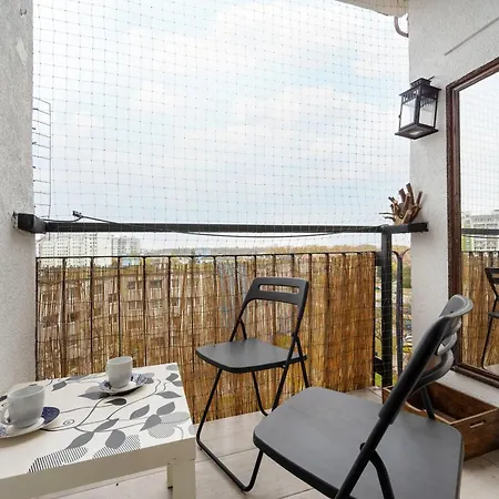Przytulny Z Wanna Blisko Parku We Wroclawiu By Renters Apartment